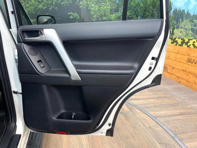 ランドクルーザープラド ＴＸ　Ｌパッケージ　マットブラックエディション　禁煙車　４ＷＤ　９インチメーカー純正ナビ　全周囲カメラ　７人乗り　セーフティセンス　レーダークルーズ　革シート　ＬＥＤヘッド＆フォグ　純正１８インチアルミ　シートベンチレーション　オートハイビーム（57枚目）