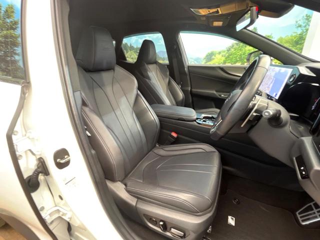 ＮＸ ＮＸ３５０ｈ　Ｆスポーツ　禁煙車　１４インチメーカーナビ　マークレビンソンサウンド　全周囲カメラ　大型サンルーフ　純正２０インチアルミ　パワーバックドア　シーケンシャルターンランプ　ＥＴＣ　１００Ｖ電源　革シート（8枚目）