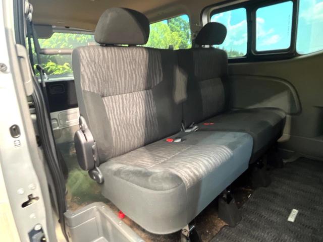 NV350キャラバンバン ロングプレミアムGXターボ 純正ナビ 全周囲カメラ ディーゼル(軽油) インテリジェントエマージェンシーブレーキ スマートキー LEDヘッド ETC オートライト オートエアコン 横滑り防止支援システム 純正15インチアルミ(9枚目)