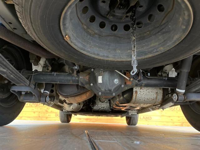 NV350キャラバンバン ロングプレミアムGXターボ 純正ナビ 全周囲カメラ ディーゼル(軽油) インテリジェントエマージェンシーブレーキ スマートキー LEDヘッド ETC オートライト オートエアコン 横滑り防止支援システム 純正15インチアルミ(19枚目)