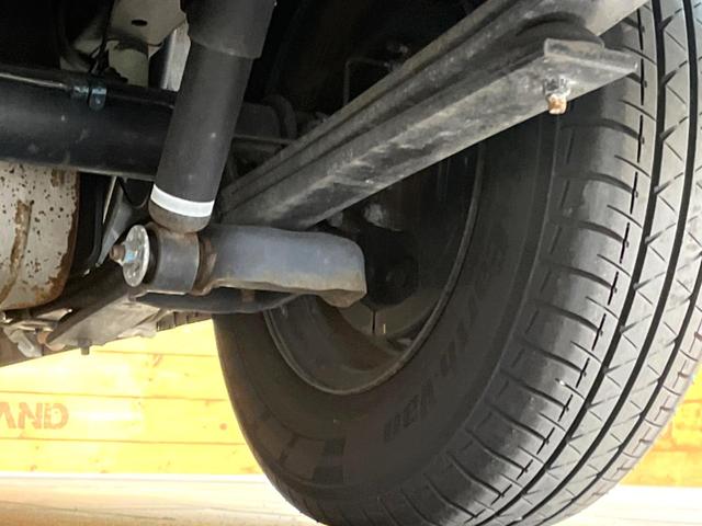 NV350キャラバンバン ロングプレミアムGXターボ 純正ナビ 全周囲カメラ ディーゼル(軽油) インテリジェントエマージェンシーブレーキ スマートキー LEDヘッド ETC オートライト オートエアコン 横滑り防止支援システム 純正15インチアルミ(23枚目)