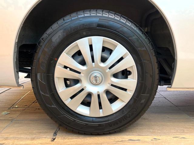 NV350キャラバンバン ロングプレミアムGXターボ 純正ナビ 全周囲カメラ ディーゼル(軽油) インテリジェントエマージェンシーブレーキ スマートキー LEDヘッド ETC オートライト オートエアコン 横滑り防止支援システム 純正15インチアルミ(28枚目)