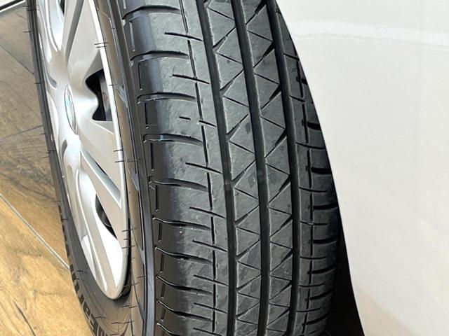 NV350キャラバンバン ロングプレミアムGXターボ 純正ナビ 全周囲カメラ ディーゼル(軽油) インテリジェントエマージェンシーブレーキ スマートキー LEDヘッド ETC オートライト オートエアコン 横滑り防止支援システム 純正15インチアルミ(30枚目)