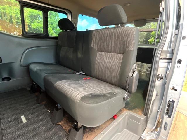 NV350キャラバンバン ロングプレミアムGXターボ 純正ナビ 全周囲カメラ ディーゼル(軽油) インテリジェントエマージェンシーブレーキ スマートキー LEDヘッド ETC オートライト オートエアコン 横滑り防止支援システム 純正15インチアルミ(42枚目)