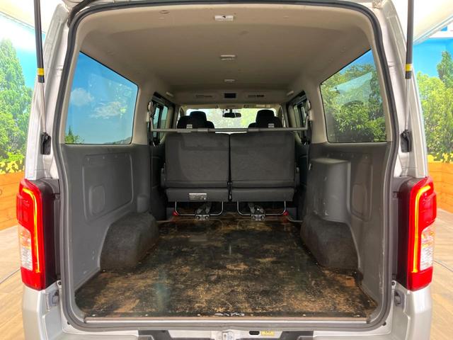 NV350キャラバンバン ロングプレミアムGXターボ 純正ナビ 全周囲カメラ ディーゼル(軽油) インテリジェントエマージェンシーブレーキ スマートキー LEDヘッド ETC オートライト オートエアコン 横滑り防止支援システム 純正15インチアルミ(46枚目)