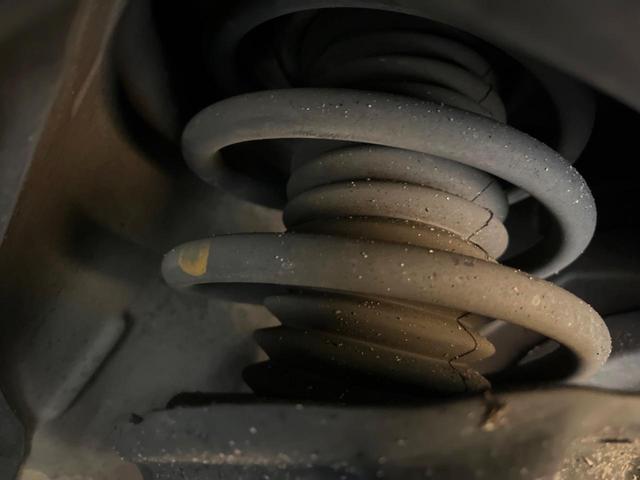 エクストレイル ２０Ｘｔ　エマージェンシーブレーキパッケージ　禁煙車　メーカー純正ナビ　全周囲カメラ　エマージェンシーブレーキ　シートヒーター　パワーバックドア　クルーズコントロール　ＬＥＤヘッド　ＥＴＣ　スマートキー　アイドリングストップ　純正１７インチアルミ（20枚目）