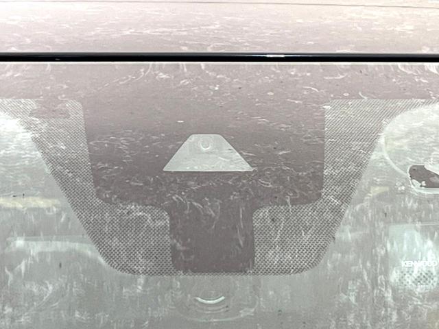 キックス Ｘ　ツートーンインテリアエディション　全周囲カメラ　衝突被害軽減システム　レーダークルーズ　禁煙車　ドラレコ　コーナーセンサー　スマートキー　ＬＥＤヘッド　ビルトインＥＴＣ　純正１７インチアルミ　オートライト　デュアルエアコン（5枚目）