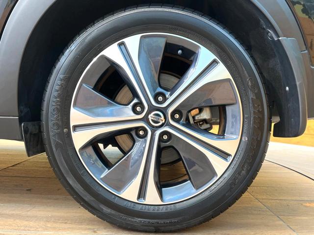 キックス Ｘ　全周囲カメラ　衝突被害軽減システム　レーダークルーズ　ハーフレザーシート　ドラレコ　コーナーセンサー　スマートキー　ビルトインＥＴＣ　純正１７インチアルミ　車線逸脱警報　オートライト　オートエアコン（26枚目）