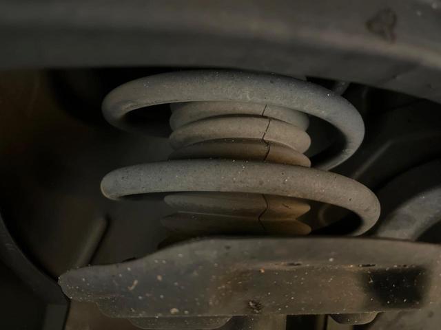 エクストレイル ２０Ｘｔ　エマージェンシーブレーキパッケージ　メーカー純正ナビ　全周囲カメラ　インテリジェントエマージェンシーブレーキ　パワーバックドア　シートヒーター　ヒーテッドドアミラー　ＬＥＤヘッド　ＥＴＣ　スマートキー　純正１７インチアルミ（20枚目）