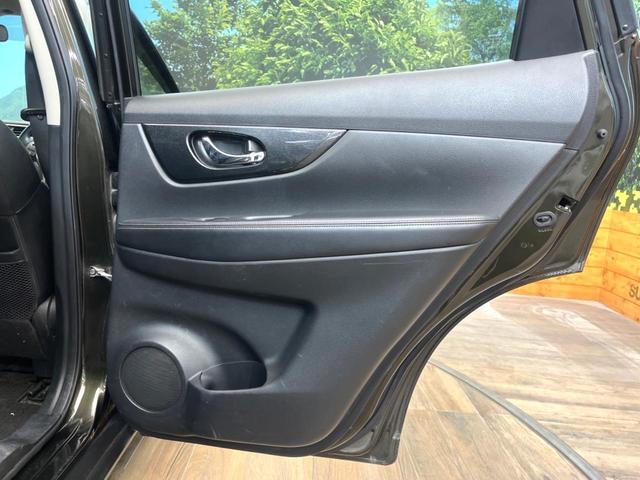 エクストレイル ２０Ｘｔ　エマージェンシーブレーキパッケージ　メーカー純正ナビ　全周囲カメラ　インテリジェントエマージェンシーブレーキ　パワーバックドア　シートヒーター　ヒーテッドドアミラー　ＬＥＤヘッド　ＥＴＣ　スマートキー　純正１７インチアルミ（56枚目）