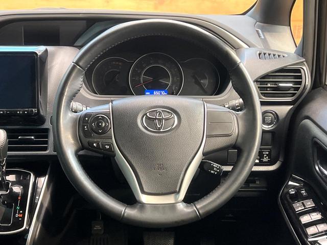 ヴォクシー ＺＳ　煌　両側電動ドア　後席モニター　バックカメラ　衝突被害軽減システム　ドラレコ　スマートキー　ＬＥＤヘッド　ビルトインＥＴＣ　クルコン　純正１６インチアルミ　オートハイビーム　車線逸脱警報　オートライト（12枚目）