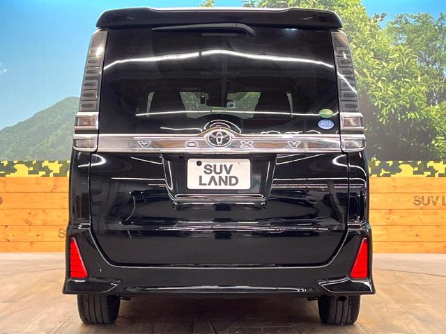 ヴォクシー ＺＳ　煌　両側電動ドア　後席モニター　バックカメラ　衝突被害軽減システム　ドラレコ　スマートキー　ＬＥＤヘッド　ビルトインＥＴＣ　クルコン　純正１６インチアルミ　オートハイビーム　車線逸脱警報　オートライト（16枚目）