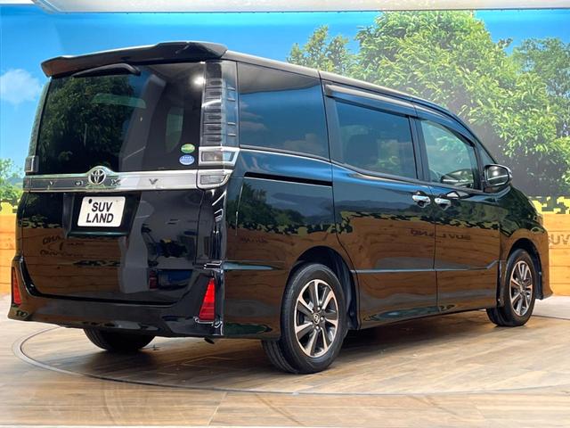 ヴォクシー ＺＳ　煌　両側電動ドア　後席モニター　バックカメラ　衝突被害軽減システム　ドラレコ　スマートキー　ＬＥＤヘッド　ビルトインＥＴＣ　クルコン　純正１６インチアルミ　オートハイビーム　車線逸脱警報　オートライト（18枚目）