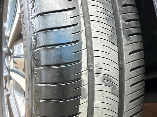 ヴォクシー ＺＳ　煌　両側電動ドア　後席モニター　バックカメラ　衝突被害軽減システム　ドラレコ　スマートキー　ＬＥＤヘッド　ビルトインＥＴＣ　クルコン　純正１６インチアルミ　オートハイビーム　車線逸脱警報　オートライト（32枚目）