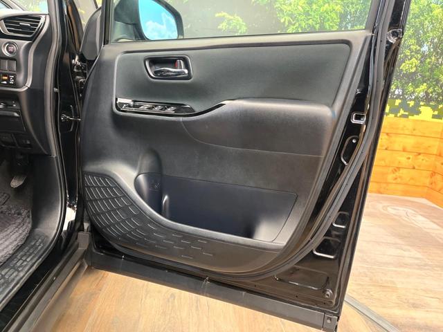 ヴォクシー ＺＳ　煌　両側電動ドア　後席モニター　バックカメラ　衝突被害軽減システム　ドラレコ　スマートキー　ＬＥＤヘッド　ビルトインＥＴＣ　クルコン　純正１６インチアルミ　オートハイビーム　車線逸脱警報　オートライト（48枚目）