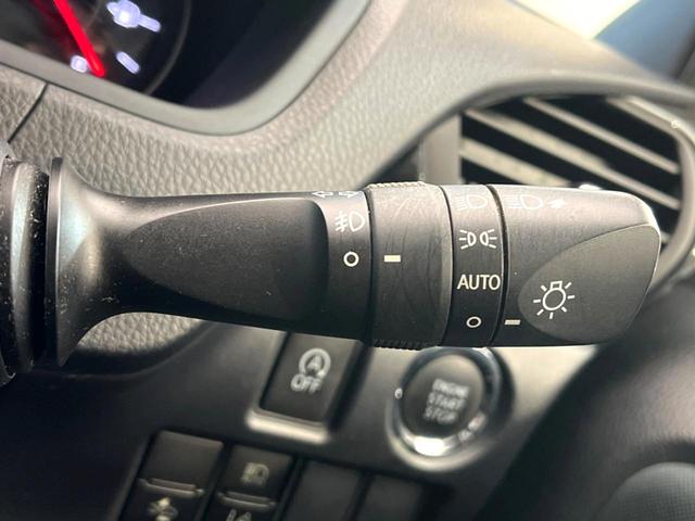 ヴォクシー ＺＳ　煌　両側電動ドア　後席モニター　バックカメラ　衝突被害軽減システム　ドラレコ　スマートキー　ＬＥＤヘッド　ビルトインＥＴＣ　クルコン　純正１６インチアルミ　オートハイビーム　車線逸脱警報　オートライト（56枚目）