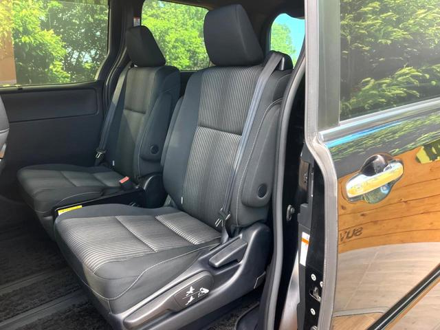 ヴォクシー ＺＳ　煌　両側電動ドア　後席モニター　バックカメラ　衝突被害軽減システム　ドラレコ　スマートキー　ＬＥＤヘッド　ビルトインＥＴＣ　クルコン　純正１６インチアルミ　オートハイビーム　車線逸脱警報　オートライト（60枚目）