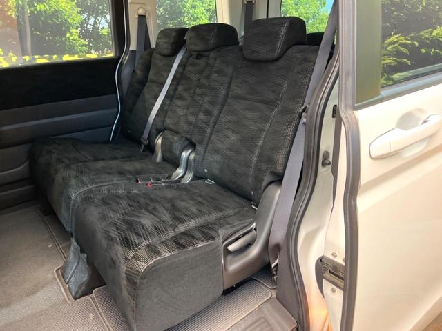 ステップワゴン Ｇ　インターナビＥセレクション　純正ナビ　バックカメラ　クルーズコントロール　両側電動スライドドア　ＥＴＣ　オートエアコン　アイドリングストップ　横滑り防止支援システム　ＥＣＯＮ　オートライト　純正１５インチアルミ（52枚目）