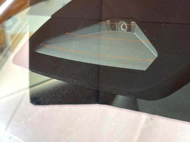 ヤリスクロス Ｚ　禁煙車　メーカー純正８インチナビ　全周囲カメラ　プリクラッシュセーフティ　レーダークルーズ　ブラインドスポットモニター　ＬＥＤヘッド　ＥＴＣ　ドラレコ　スマートキー　純正１８インチアルミ（5枚目）