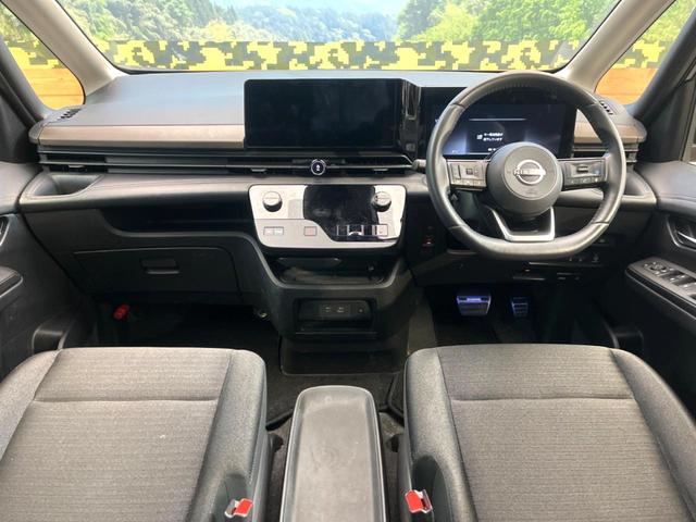 セレナ ｅ－パワー　ハイウェイスターＶ　禁煙車　メーカー純正１２．３インチナビ　全周囲カメラ　フリップダウンモニター　インテリジェントエマージェンシーブレーキ　純正エアロ　ブラインドスポットモニター　ＬＥＤヘッド　純正１６インチアルミ（2枚目）