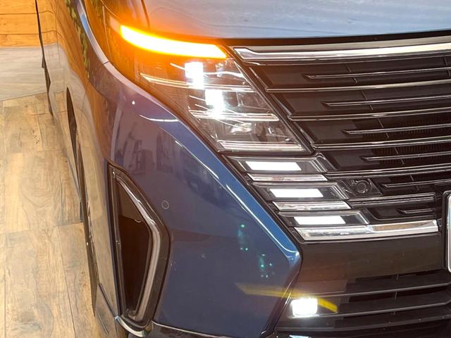 セレナ ｅ－パワー　ハイウェイスターＶ　禁煙車　メーカー純正１２．３インチナビ　全周囲カメラ　フリップダウンモニター　インテリジェントエマージェンシーブレーキ　純正エアロ　ブラインドスポットモニター　ＬＥＤヘッド　純正１６インチアルミ（13枚目）