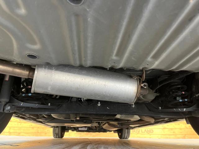 セレナ ｅ－パワー　ハイウェイスターＶ　禁煙車　メーカー純正１２．３インチナビ　全周囲カメラ　フリップダウンモニター　インテリジェントエマージェンシーブレーキ　純正エアロ　ブラインドスポットモニター　ＬＥＤヘッド　純正１６インチアルミ（19枚目）