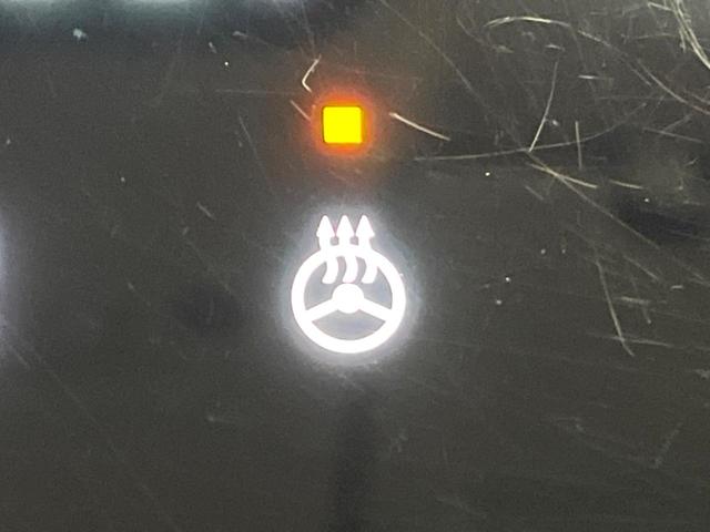 セレナ ｅ－パワー　ハイウェイスターＶ　禁煙車　メーカー純正１２．３インチナビ　全周囲カメラ　フリップダウンモニター　インテリジェントエマージェンシーブレーキ　純正エアロ　ブラインドスポットモニター　ＬＥＤヘッド　純正１６インチアルミ（49枚目）