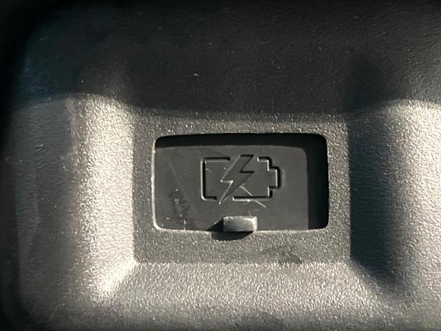 セレナ ｅ－パワー　ハイウェイスターＶ　禁煙車　メーカー純正１２．３インチナビ　全周囲カメラ　フリップダウンモニター　インテリジェントエマージェンシーブレーキ　純正エアロ　ブラインドスポットモニター　ＬＥＤヘッド　純正１６インチアルミ（62枚目）