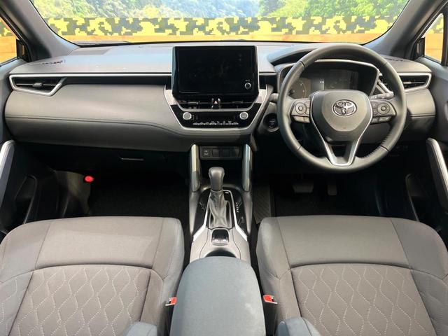 カローラクロス ハイブリッド　Ｇ　禁煙車　メーカー純正８インチナビ　バックカメラ　プリクラッシュセーフティ　レーダークルーズ　オートマチックハイビーム　横滑り防止装置　ＬＥＤヘッド　ＥＴＣ　スマートキー　純正１７インチアルミ（2枚目）
