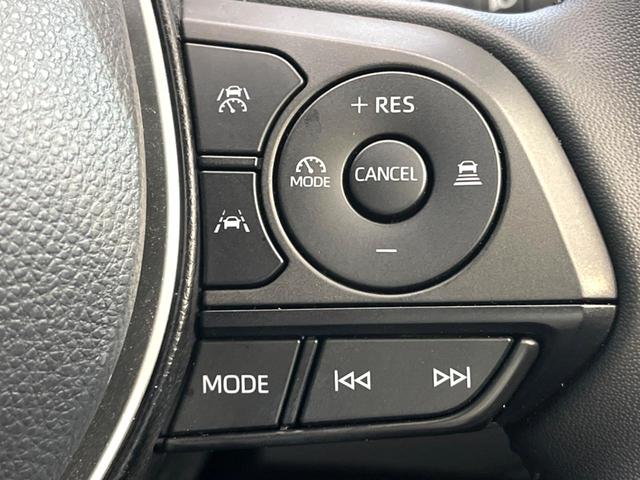 カローラクロス ハイブリッド　Ｇ　禁煙車　メーカー純正８インチナビ　バックカメラ　プリクラッシュセーフティ　レーダークルーズ　オートマチックハイビーム　横滑り防止装置　ＬＥＤヘッド　ＥＴＣ　スマートキー　純正１７インチアルミ（6枚目）