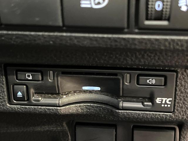 カローラクロス ハイブリッド　Ｇ　禁煙車　メーカー純正８インチナビ　バックカメラ　プリクラッシュセーフティ　レーダークルーズ　オートマチックハイビーム　横滑り防止装置　ＬＥＤヘッド　ＥＴＣ　スマートキー　純正１７インチアルミ（7枚目）