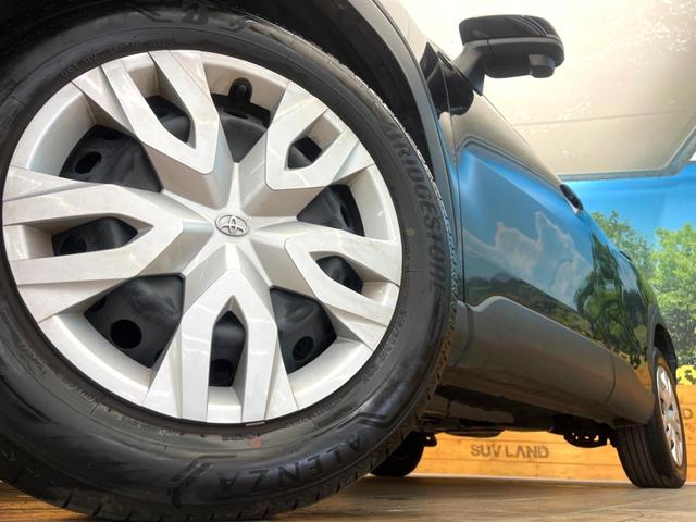 カローラクロス ハイブリッド　Ｇ　禁煙車　メーカー純正８インチナビ　バックカメラ　プリクラッシュセーフティ　レーダークルーズ　オートマチックハイビーム　横滑り防止装置　ＬＥＤヘッド　ＥＴＣ　スマートキー　純正１７インチアルミ（13枚目）