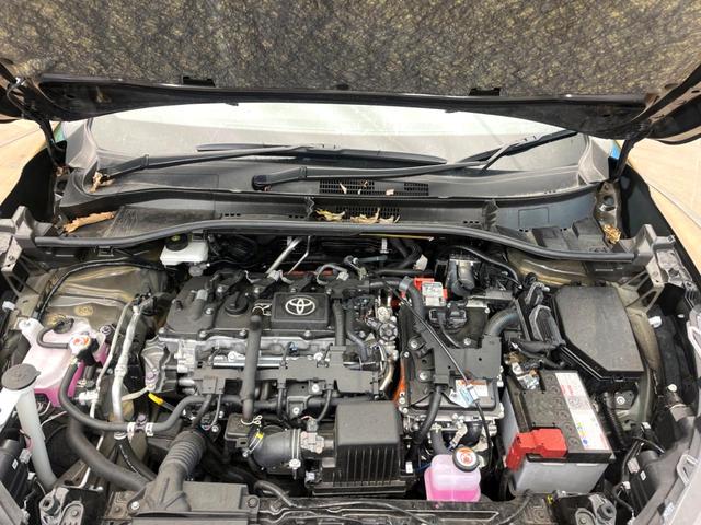 カローラクロス ハイブリッド　Ｇ　禁煙車　メーカー純正８インチナビ　バックカメラ　プリクラッシュセーフティ　レーダークルーズ　オートマチックハイビーム　横滑り防止装置　ＬＥＤヘッド　ＥＴＣ　スマートキー　純正１７インチアルミ（18枚目）