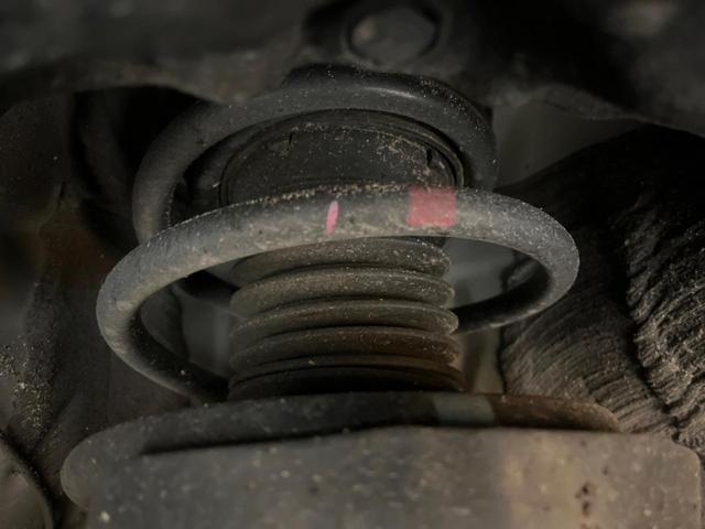 カローラクロス ハイブリッド　Ｇ　禁煙車　メーカー純正８インチナビ　バックカメラ　プリクラッシュセーフティ　レーダークルーズ　オートマチックハイビーム　横滑り防止装置　ＬＥＤヘッド　ＥＴＣ　スマートキー　純正１７インチアルミ（20枚目）