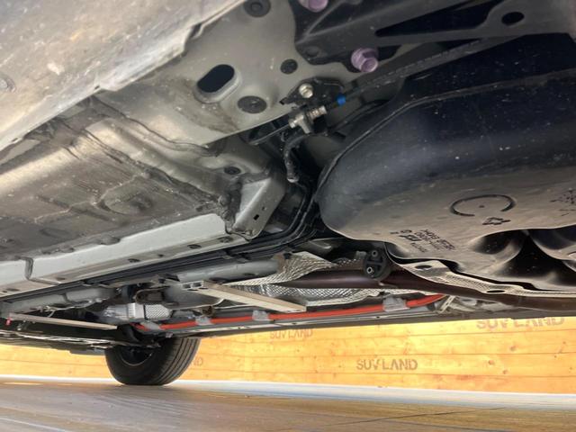 カローラクロス ハイブリッド　Ｇ　禁煙車　メーカー純正８インチナビ　バックカメラ　プリクラッシュセーフティ　レーダークルーズ　オートマチックハイビーム　横滑り防止装置　ＬＥＤヘッド　ＥＴＣ　スマートキー　純正１７インチアルミ（21枚目）