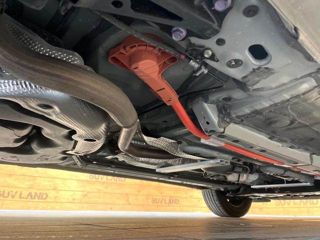 カローラクロス ハイブリッド　Ｇ　禁煙車　メーカー純正８インチナビ　バックカメラ　プリクラッシュセーフティ　レーダークルーズ　オートマチックハイビーム　横滑り防止装置　ＬＥＤヘッド　ＥＴＣ　スマートキー　純正１７インチアルミ（22枚目）