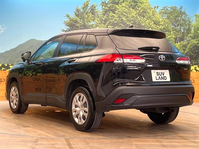 カローラクロス ハイブリッド　Ｇ　禁煙車　メーカー純正８インチナビ　バックカメラ　プリクラッシュセーフティ　レーダークルーズ　オートマチックハイビーム　横滑り防止装置　ＬＥＤヘッド　ＥＴＣ　スマートキー　純正１７インチアルミ（26枚目）