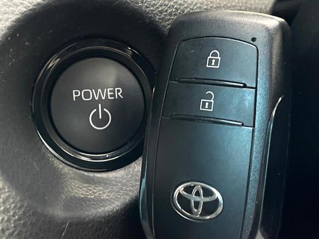 カローラクロス ハイブリッド　Ｇ　禁煙車　メーカー純正８インチナビ　バックカメラ　プリクラッシュセーフティ　レーダークルーズ　オートマチックハイビーム　横滑り防止装置　ＬＥＤヘッド　ＥＴＣ　スマートキー　純正１７インチアルミ（36枚目）