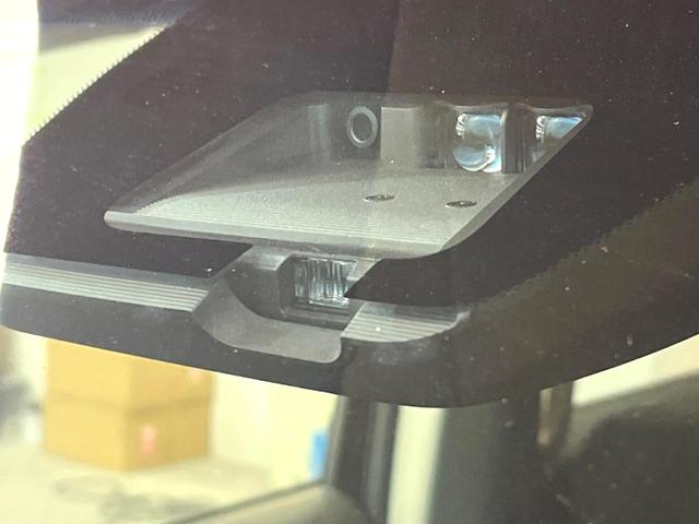 デリカＤ：５ Ｐ　禁煙車　ナビ付　全周囲カメラ　三菱ｅ－Ａｓｓｉｓｔ　レーダークルーズ　ブラインドスポットモニター　パドルシフト　シートヒーター　ＬＥＤヘッド　ＥＴＣ　ドラレコ　スマートキー　純正１８インチアルミ（5枚目）