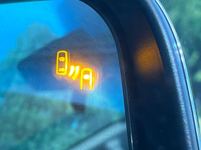 デリカＤ：５ Ｐ　禁煙車　ナビ付　全周囲カメラ　三菱ｅ－Ａｓｓｉｓｔ　レーダークルーズ　ブラインドスポットモニター　パドルシフト　シートヒーター　ＬＥＤヘッド　ＥＴＣ　ドラレコ　スマートキー　純正１８インチアルミ（7枚目）