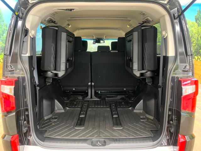 デリカＤ：５ Ｐ　禁煙車　ナビ付　全周囲カメラ　三菱ｅ－Ａｓｓｉｓｔ　レーダークルーズ　ブラインドスポットモニター　パドルシフト　シートヒーター　ＬＥＤヘッド　ＥＴＣ　ドラレコ　スマートキー　純正１８インチアルミ（11枚目）