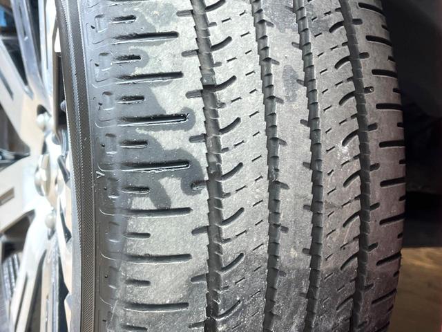 デリカＤ：５ Ｐ　禁煙車　ナビ付　全周囲カメラ　三菱ｅ－Ａｓｓｉｓｔ　レーダークルーズ　ブラインドスポットモニター　パドルシフト　シートヒーター　ＬＥＤヘッド　ＥＴＣ　ドラレコ　スマートキー　純正１８インチアルミ（32枚目）