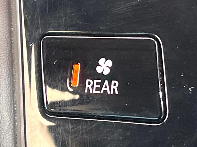 デリカＤ：５ Ｐ　禁煙車　ナビ付　全周囲カメラ　三菱ｅ－Ａｓｓｉｓｔ　レーダークルーズ　ブラインドスポットモニター　パドルシフト　シートヒーター　ＬＥＤヘッド　ＥＴＣ　ドラレコ　スマートキー　純正１８インチアルミ（64枚目）