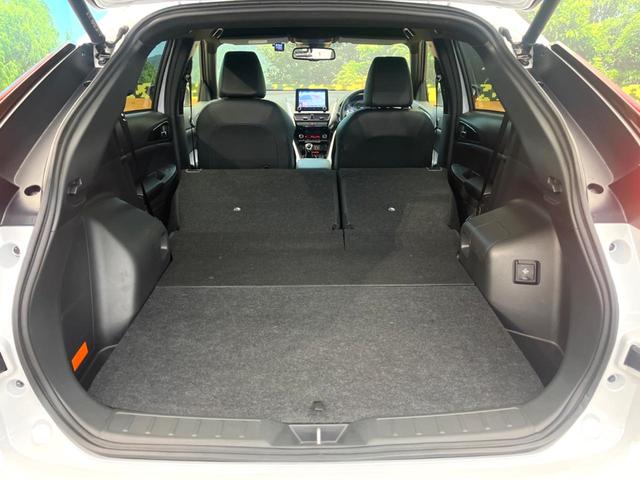 エクリプスクロスＰＨＥＶ Ｐ　４ＷＤ　全周囲カメラ　衝突被害軽減システム　レーダークルーズ　禁煙車　電動リアゲート　ハーフレザーシート　パワーシート　ドラレコ　コーナーセンサー　スマートキー　ＬＥＤヘッド　ＥＴＣ（10枚目）