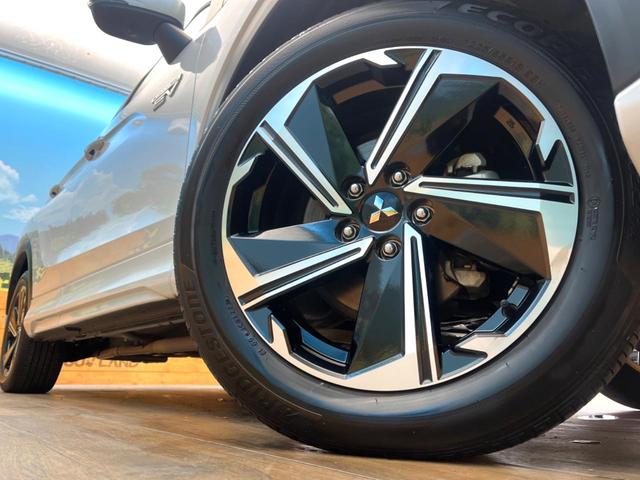 エクリプスクロスＰＨＥＶ Ｐ　４ＷＤ　全周囲カメラ　衝突被害軽減システム　レーダークルーズ　禁煙車　電動リアゲート　ハーフレザーシート　パワーシート　ドラレコ　コーナーセンサー　スマートキー　ＬＥＤヘッド　ＥＴＣ（13枚目）