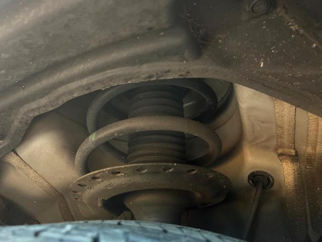 エクリプスクロスＰＨＥＶ Ｐ　４ＷＤ　全周囲カメラ　衝突被害軽減システム　レーダークルーズ　禁煙車　電動リアゲート　ハーフレザーシート　パワーシート　ドラレコ　コーナーセンサー　スマートキー　ＬＥＤヘッド　ＥＴＣ（19枚目）