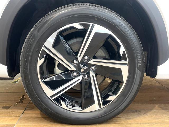 エクリプスクロスＰＨＥＶ Ｐ　４ＷＤ　全周囲カメラ　衝突被害軽減システム　レーダークルーズ　禁煙車　電動リアゲート　ハーフレザーシート　パワーシート　ドラレコ　コーナーセンサー　スマートキー　ＬＥＤヘッド　ＥＴＣ（28枚目）