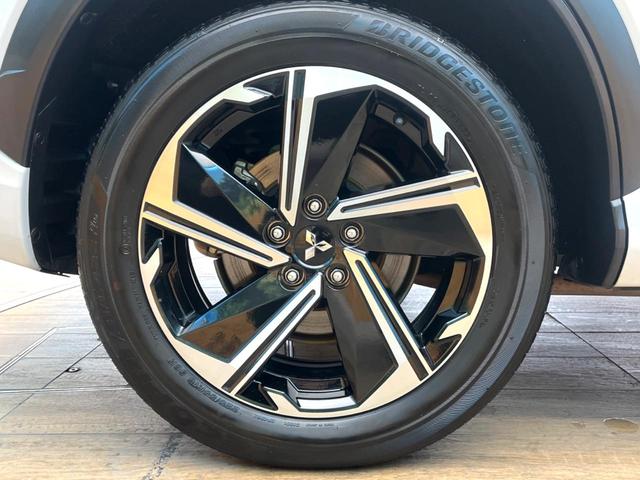 エクリプスクロスＰＨＥＶ Ｐ　４ＷＤ　全周囲カメラ　衝突被害軽減システム　レーダークルーズ　禁煙車　電動リアゲート　ハーフレザーシート　パワーシート　ドラレコ　コーナーセンサー　スマートキー　ＬＥＤヘッド　ＥＴＣ（29枚目）