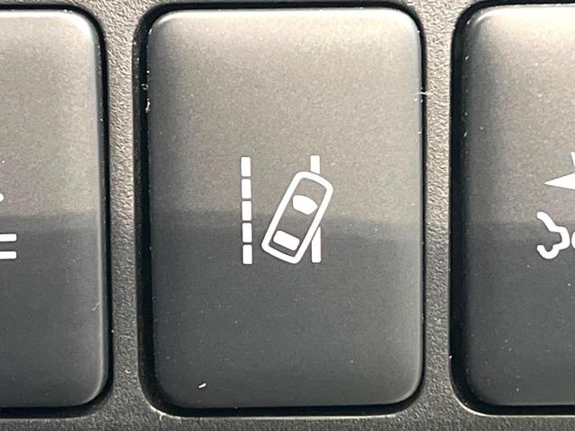 エクリプスクロスＰＨＥＶ Ｐ　４ＷＤ　全周囲カメラ　衝突被害軽減システム　レーダークルーズ　禁煙車　電動リアゲート　ハーフレザーシート　パワーシート　ドラレコ　コーナーセンサー　スマートキー　ＬＥＤヘッド　ＥＴＣ（41枚目）