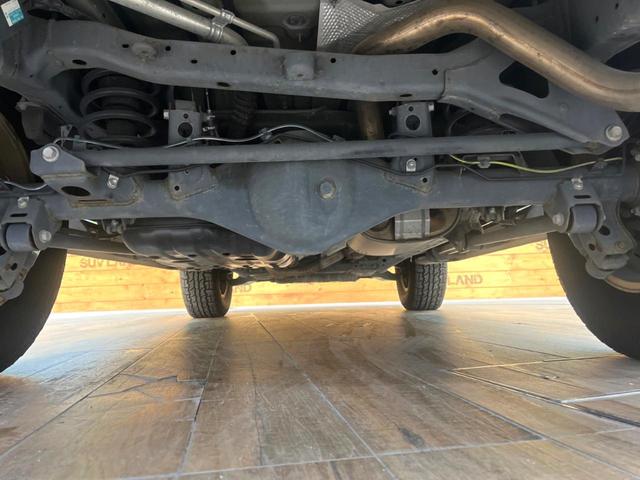 ＦＪクルーザー カラーパッケージ　４ＷＤ　バックカメラ　禁煙車　ドラレコ　コーナーセンサー　ＥＴＣ　純正１７インチアルミ　オートエアコン　フルセグ　ＨＩＤフォグ（17枚目）